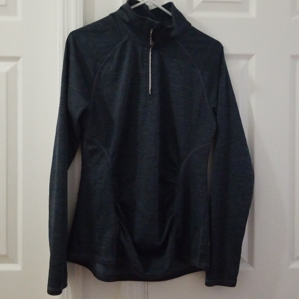 Maternity active shirt